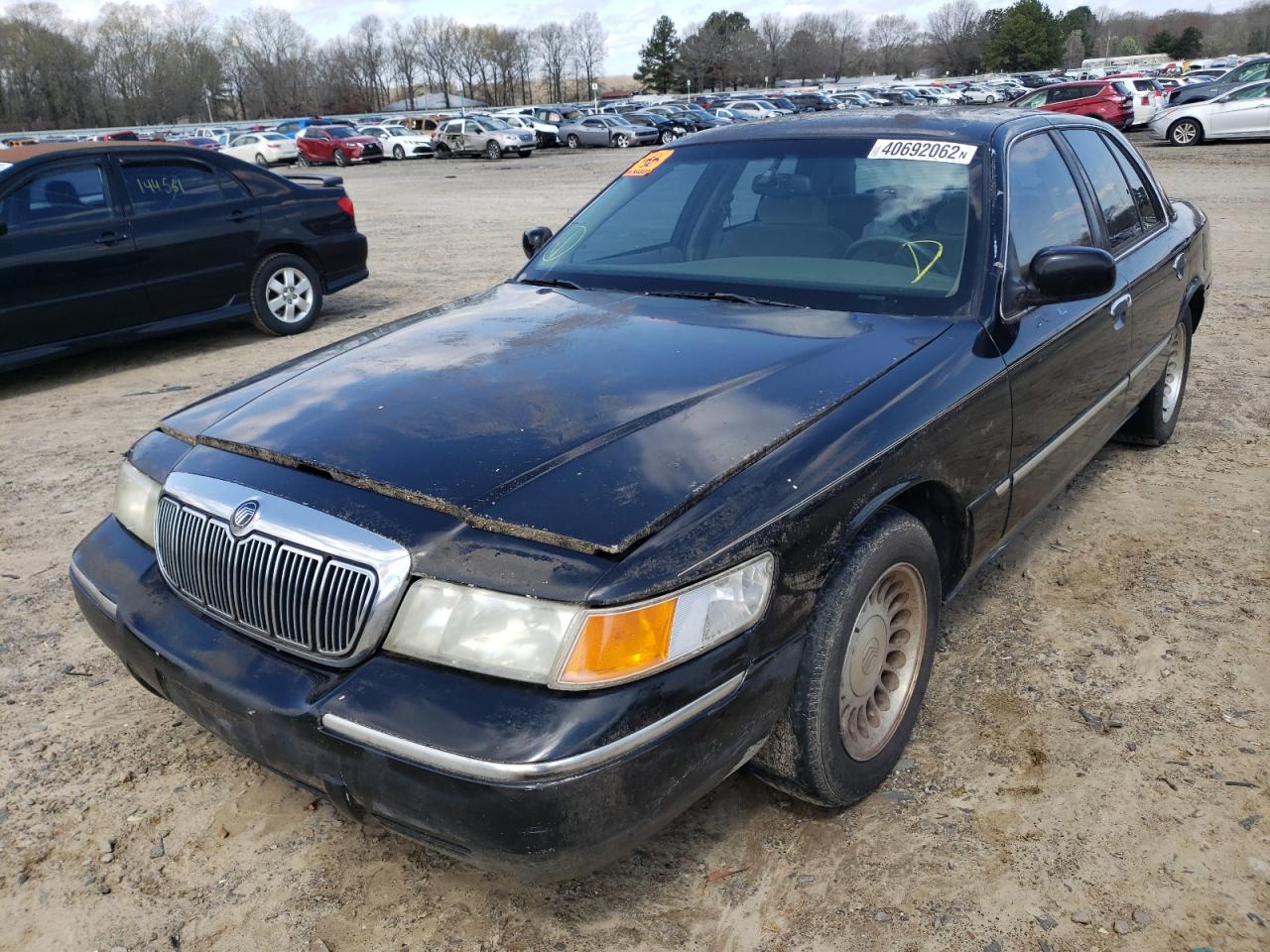 Photo 2 from auction – 2001 MERCURY GRAND MARQ with VIN 2MEFM75W51X651338