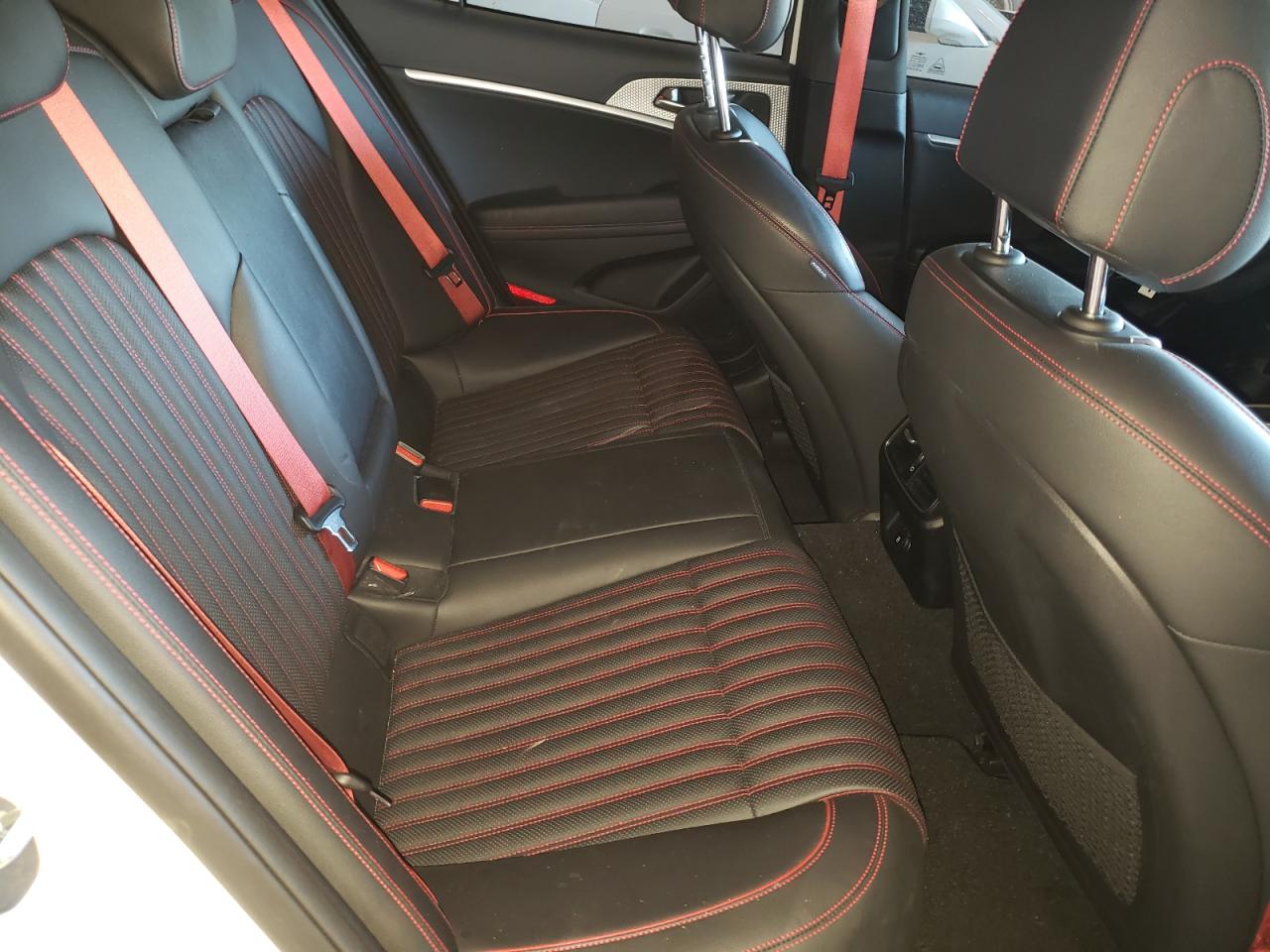 Photo 6 from auction – 2022 GENESIS G70 BASE with VIN KMTG54TE5NU082047