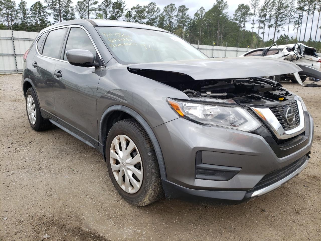 NISSAN ROGUE S 2018 with VIN JN8AT2MT6JW456504 - Photo from auction