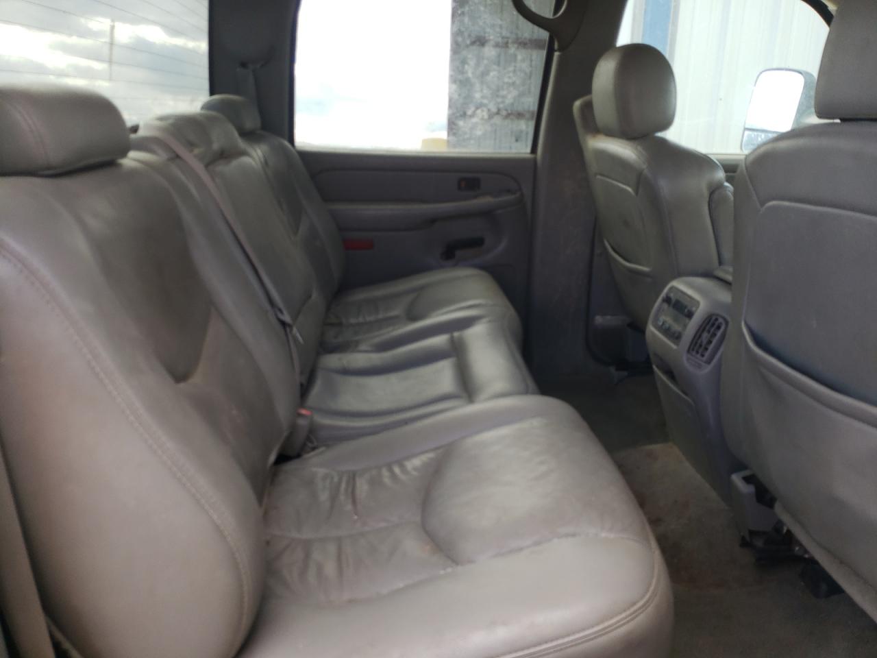 Photo 6 from auction – 2005 CHEVROLET SILVERADO with VIN 1GCHK23205F864976