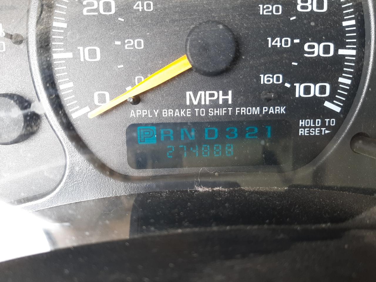 Photo 8 from auction – 2001 GMC YUKON with VIN 1GKEC13TX1R170652