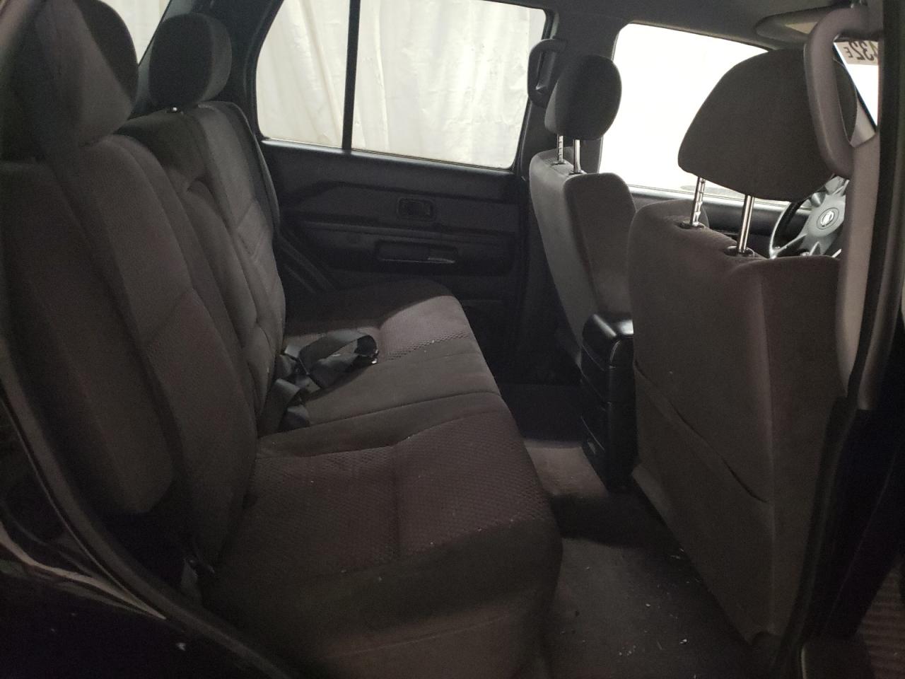 Photo 6 from auction – 2003 NISSAN PATHFINDER with VIN JN8DR09Y13W839628