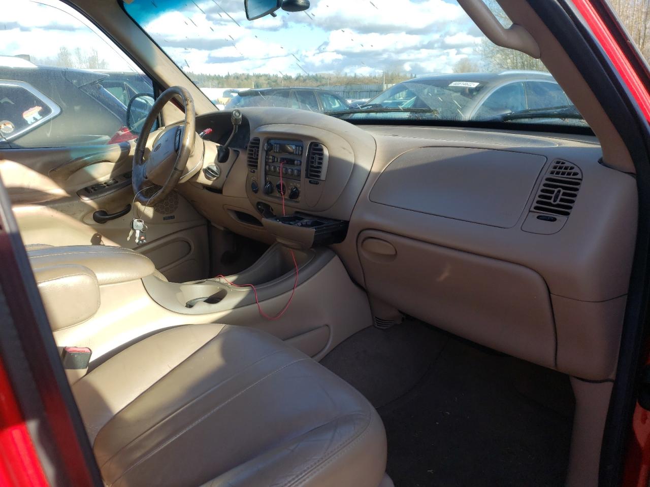 Photo 9 from auction – 1998 FORD EXPEDITION with VIN 1FMPU18L1WLA22437