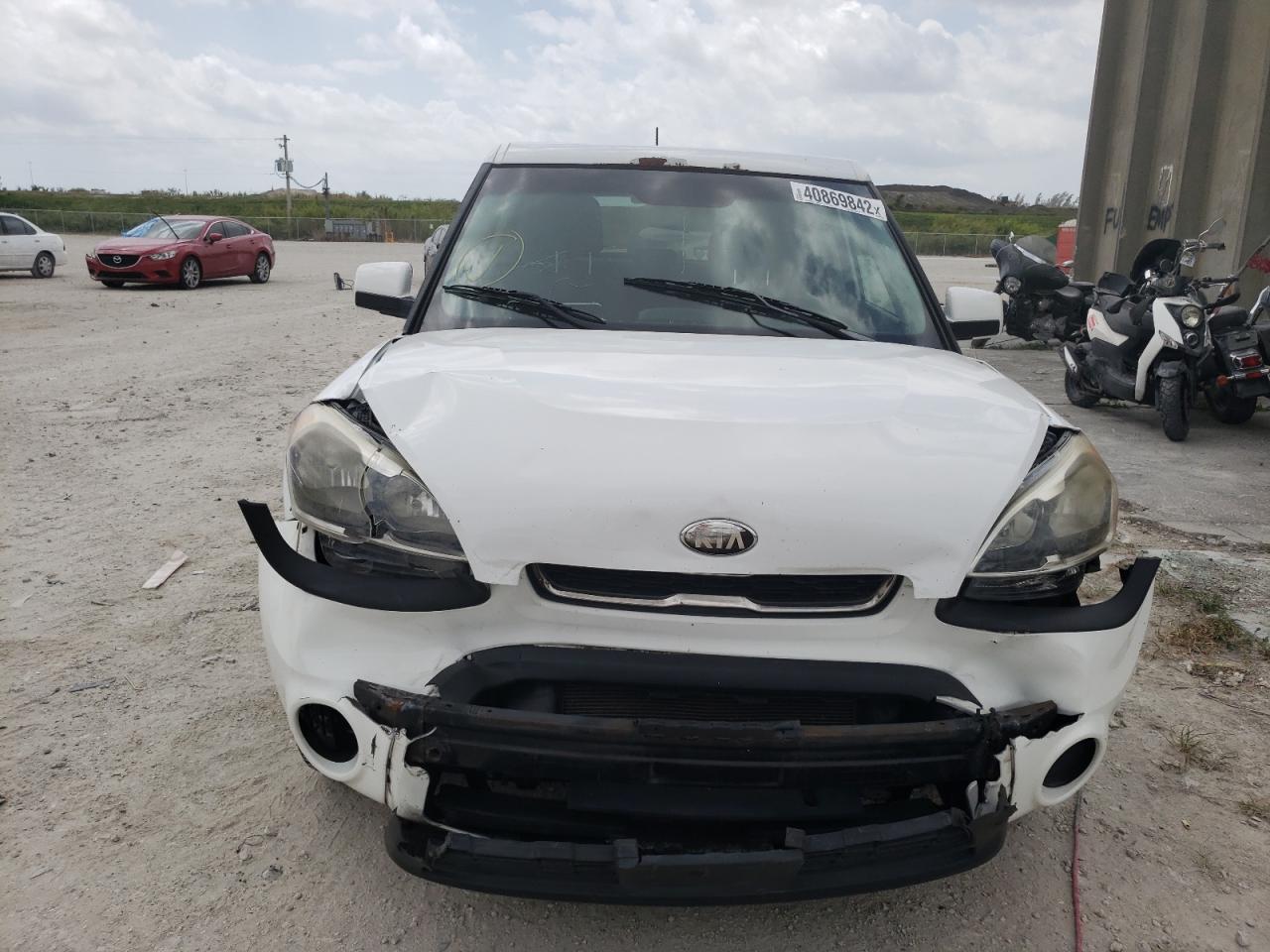 Photo 9 from auction – 2013 KIA SOUL with VIN KNDJT2A50D7768348