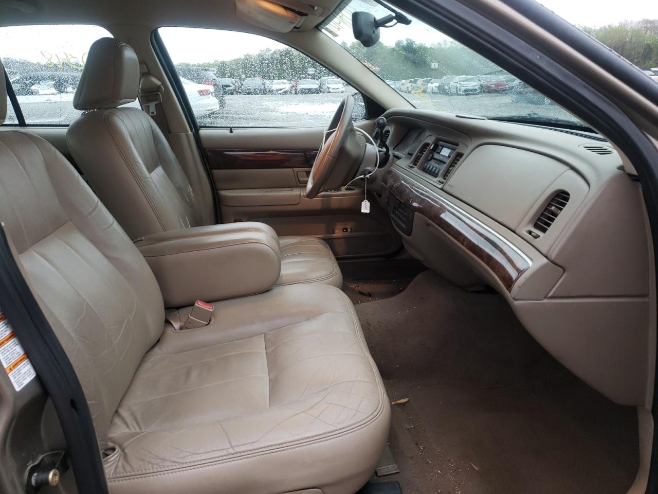 Photo 5 from auction – 2004 MERCURY GRAND MARQ with VIN 2MEFM75W64X661994