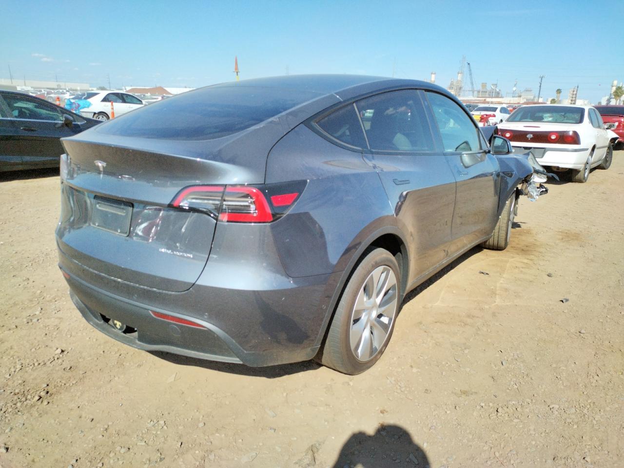 Photo 4 from auction – 2020 TESLA MODEL Y with VIN 5YJYGDEEXLF036701