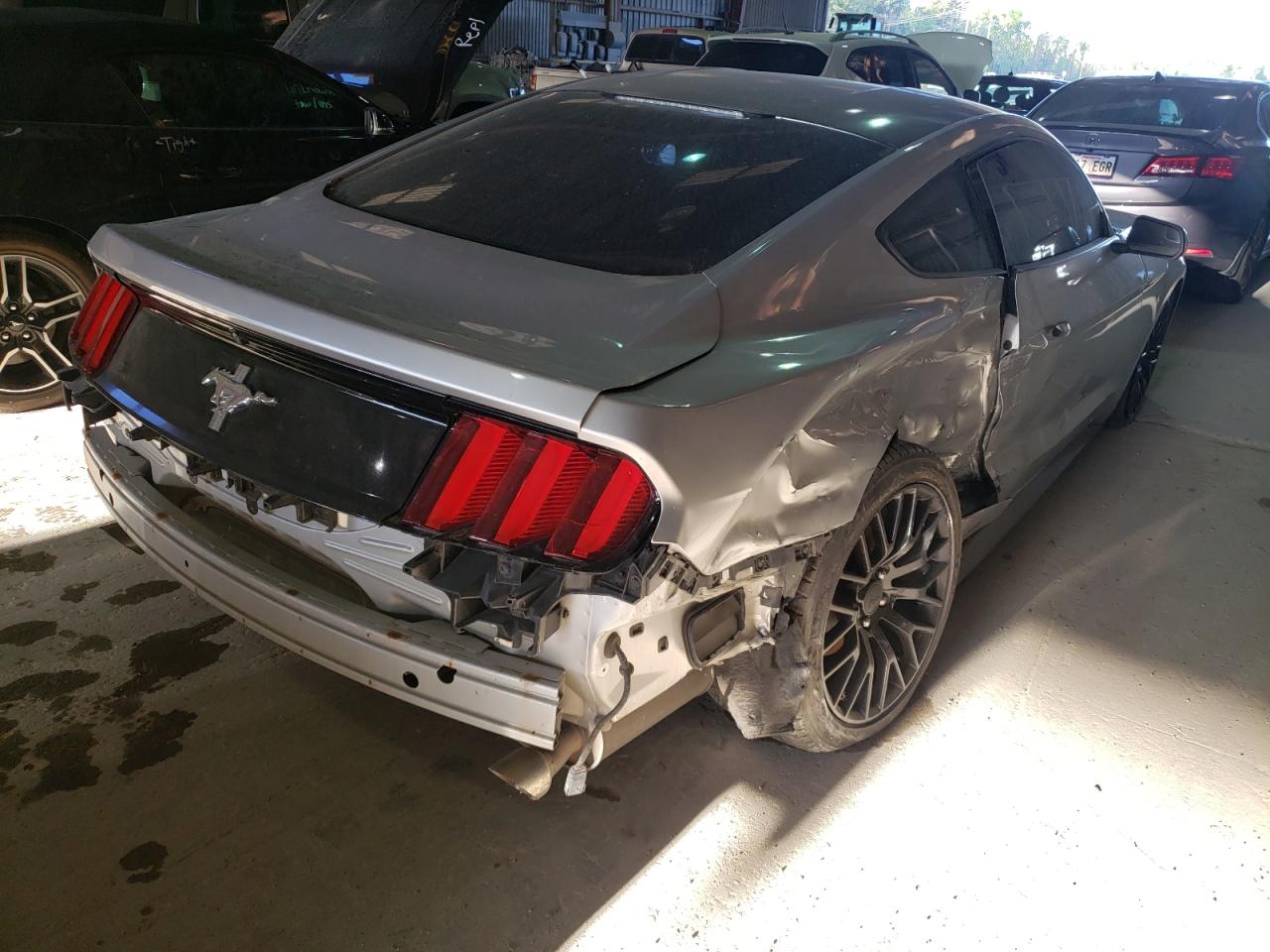Photo 4 from auction – 2016 FORD MUSTANG with VIN 1FA6P8AM5G5271645