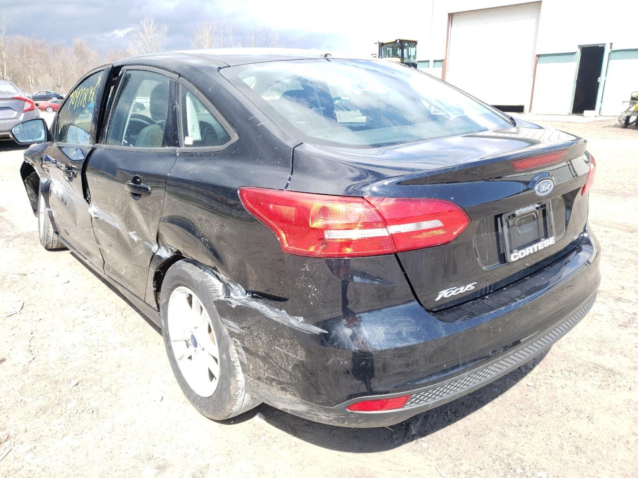 Photo 3 from auction – 2016 FORD FOCUS SE with VIN 1FADP3F23GL299781