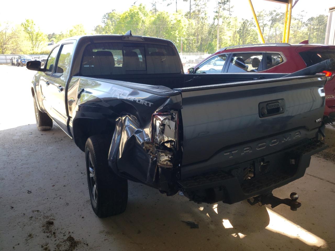 Photo 3 from auction – 2017 TOYOTA TACOMA DOU with VIN 3TMBZ5DN2HM006215