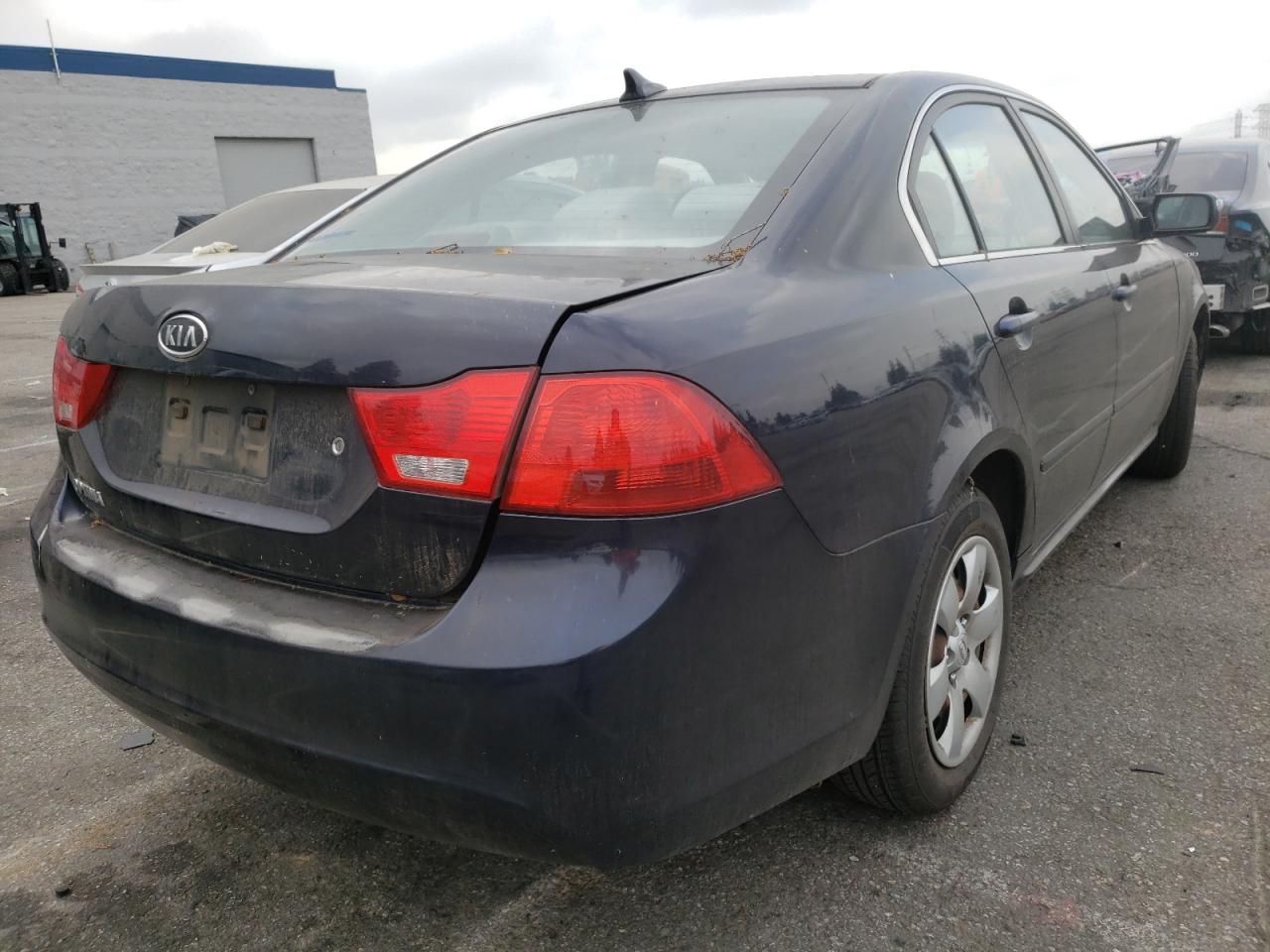 Photo 4 from auction – 2010 KIA OPTIMA LX with VIN KNAGG4A84A5407648
