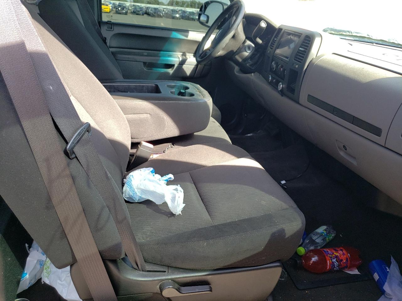 Photo 5 from auction – 2011 CHEVROLET SILVERADO with VIN 1GCRCREA2BZ408518