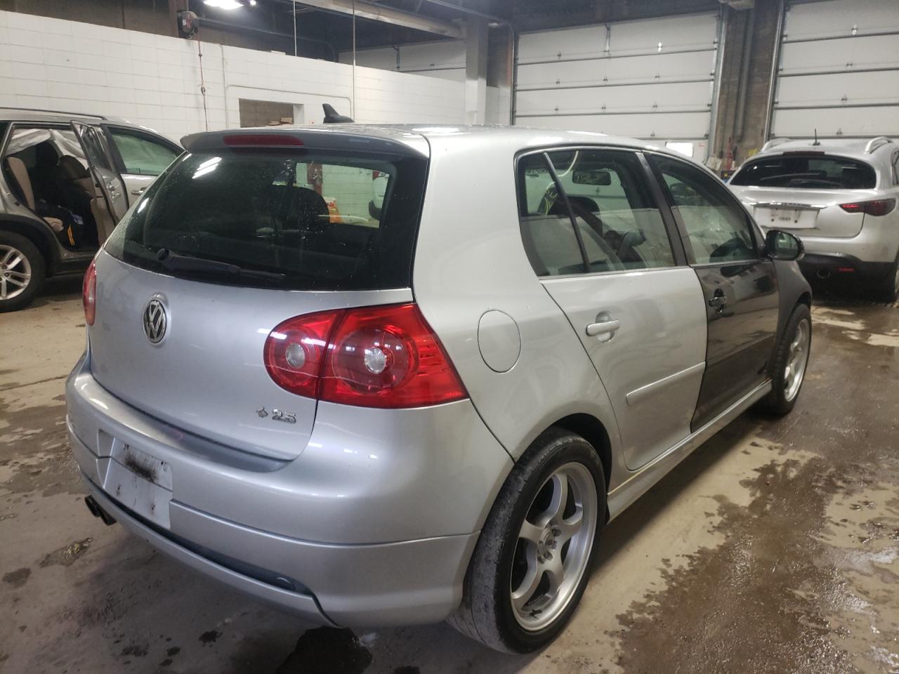 Photo 4 from auction – 2007 VOLKSWAGEN RABBIT with VIN WVWCR71K07W109755