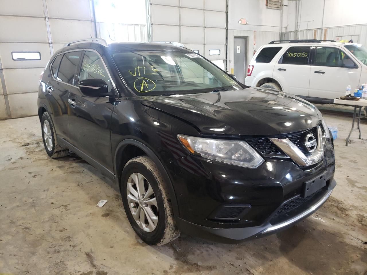 Photo 1 from auction – 2015 NISSAN ROGUE S with VIN KNMAT2MV6FP571103