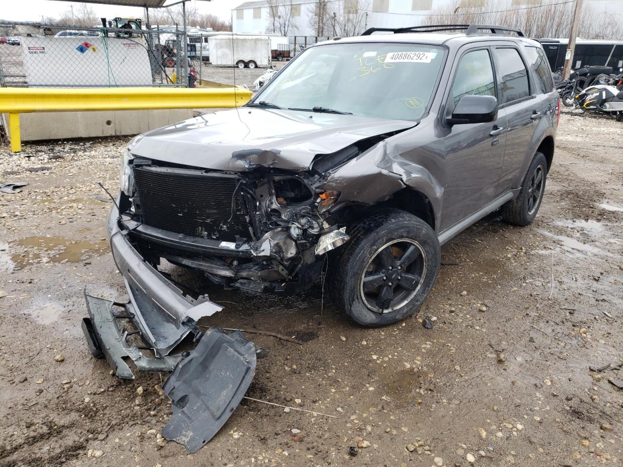 Фото 2 с аукциона – 2011 FORD ESCAPE XLT с VIN 1FMCU0D74BKC58193