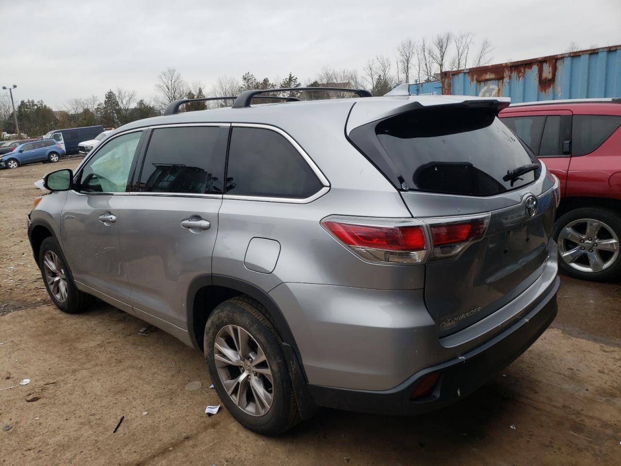 Photo 3 from auction – 2015 TOYOTA HIGHLANDER with VIN 5TDBKRFH0FS144254