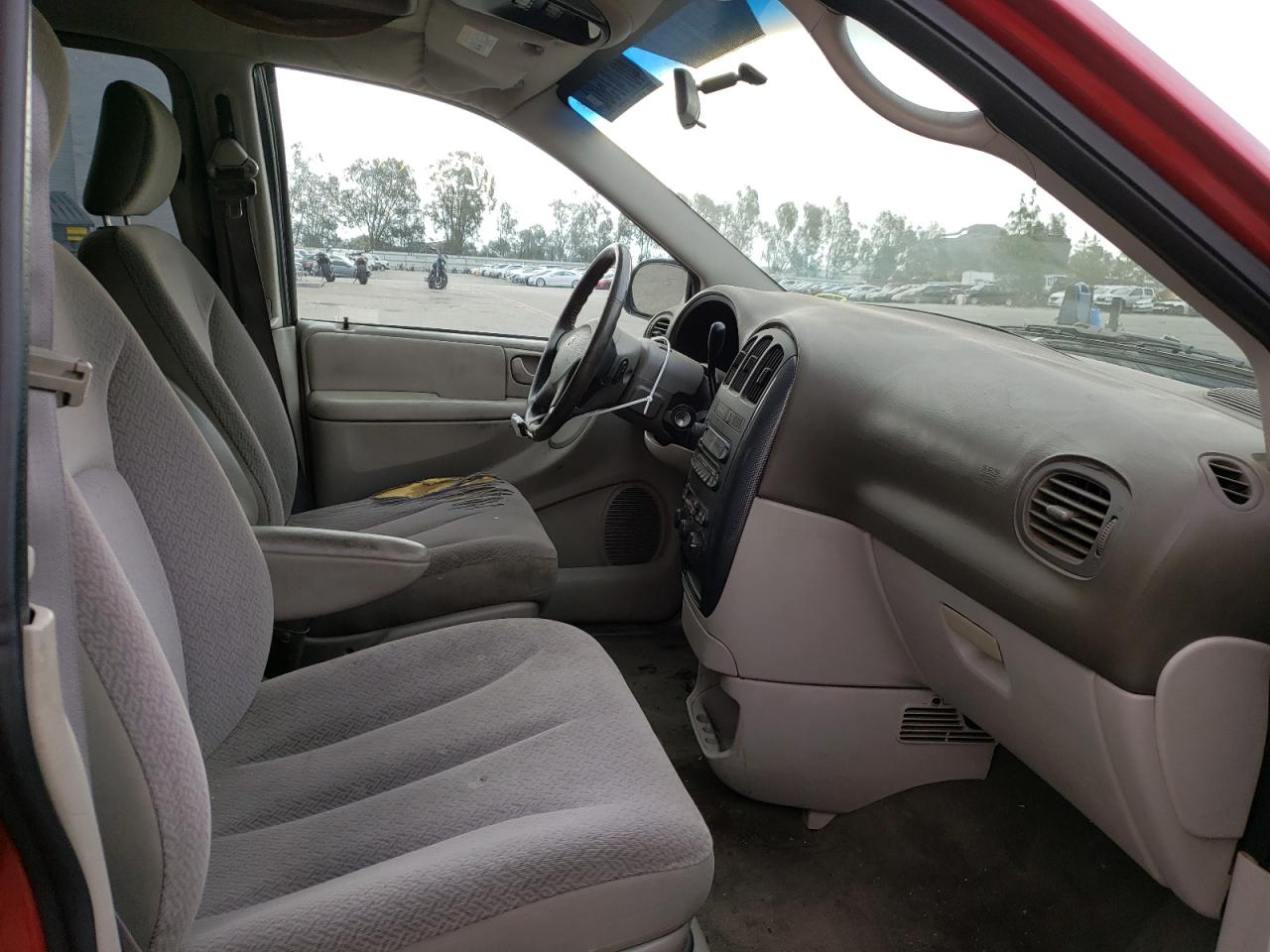 Photo 5 from auction – 2006 DODGE CARAVAN with VIN 2D4GP44LX6R607479