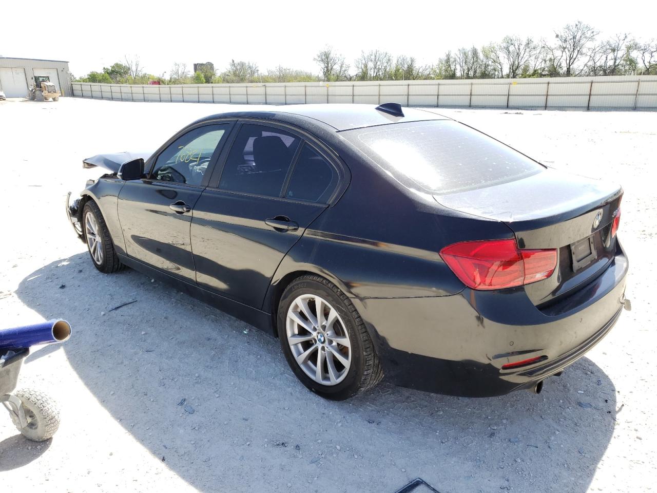 Photo 3 from auction – 2016 BMW 320 I with VIN WBA8A9C57GK616138