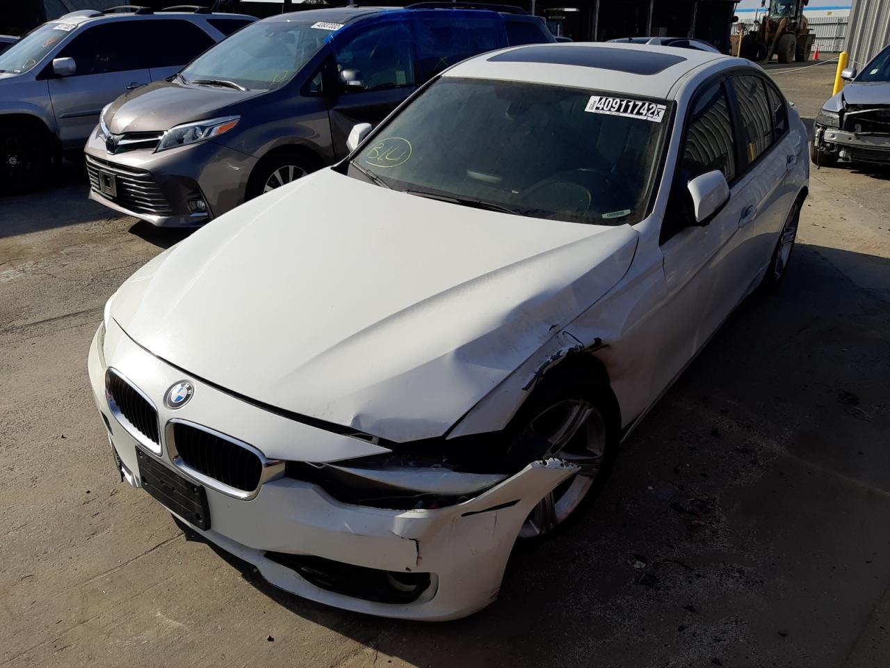 Photo 2 from auction – 2013 BMW 328 I with VIN WBA3A5C50DF359718