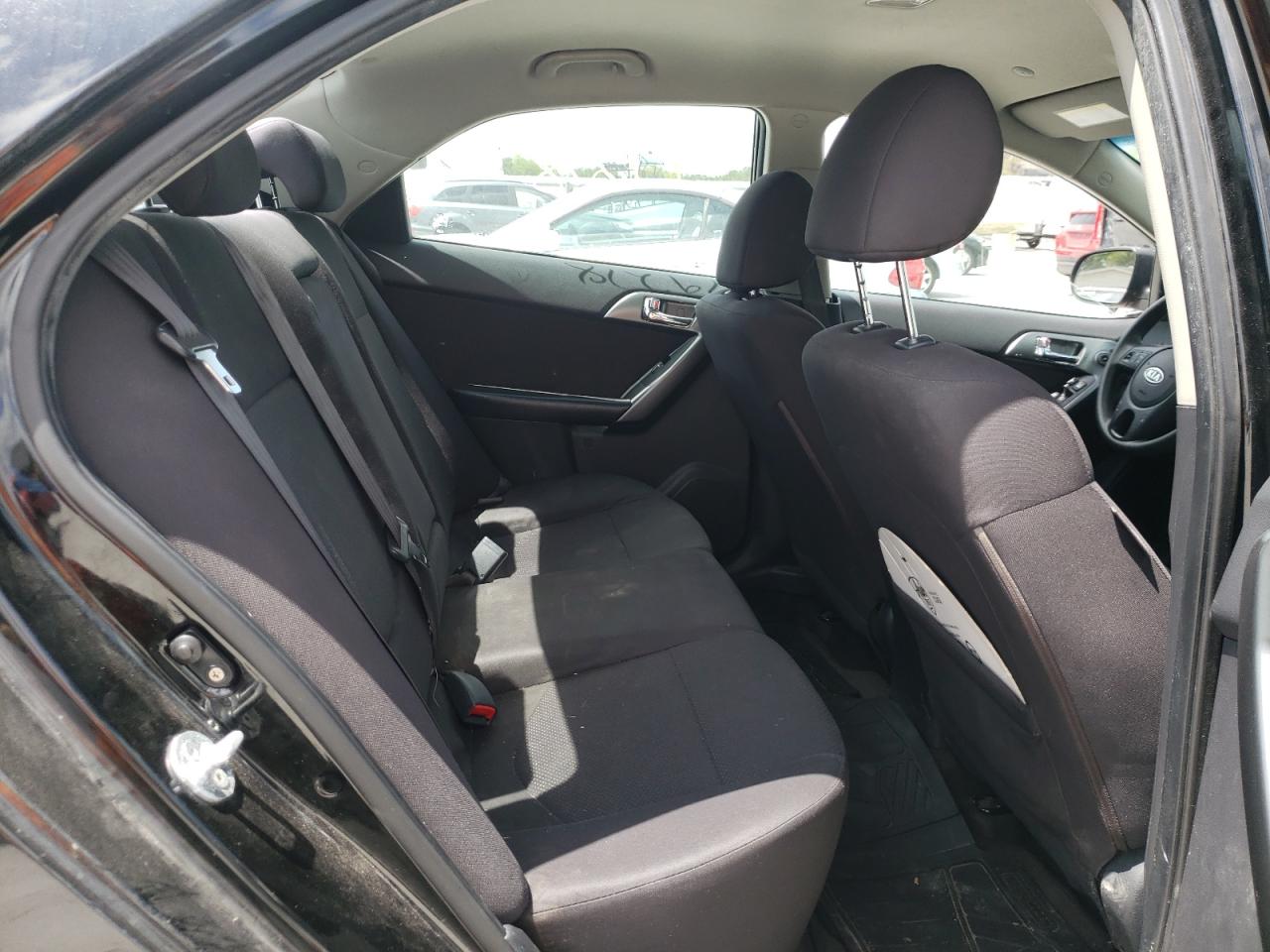 Photo 6 from auction – 2013 KIA FORTE EX with VIN KNAFU4A20D5703772