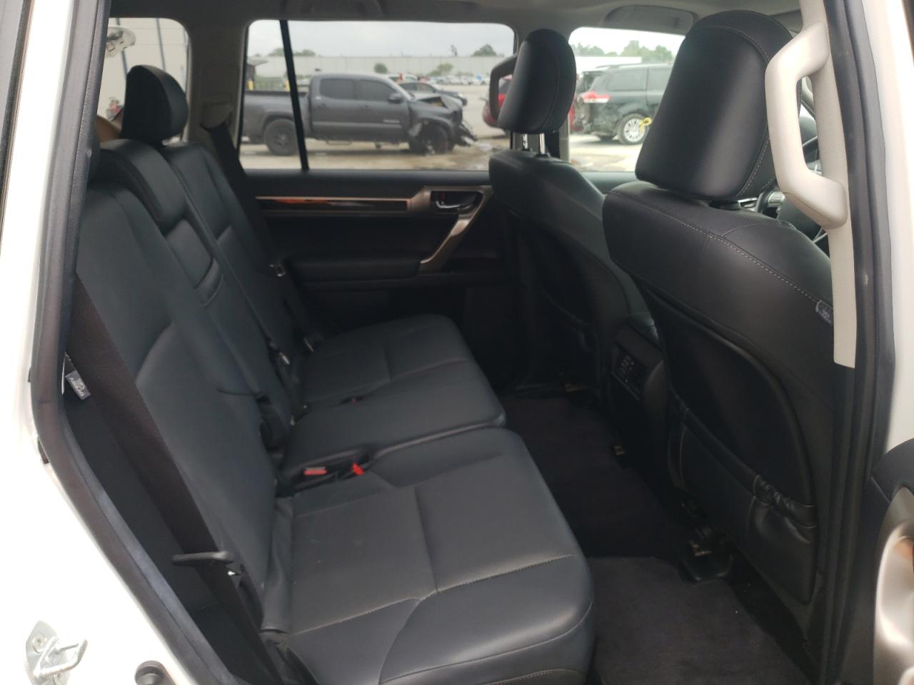 Photo 6 from auction – 2014 LEXUS GX 460 with VIN JTJBM7FX6E5070135