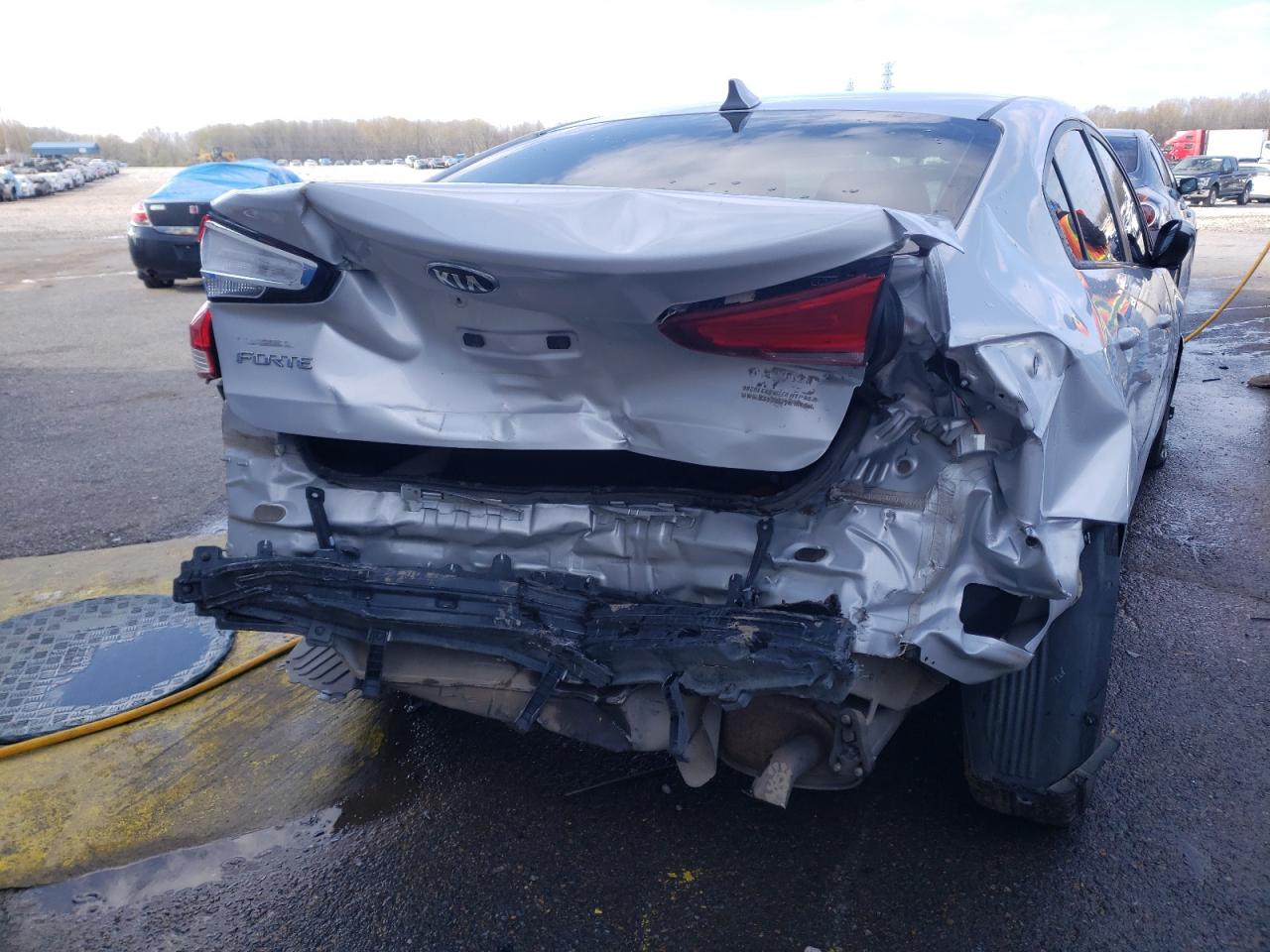 Photo 9 from auction – 2018 KIA FORTE LX with VIN 3KPFK4A73JE247058