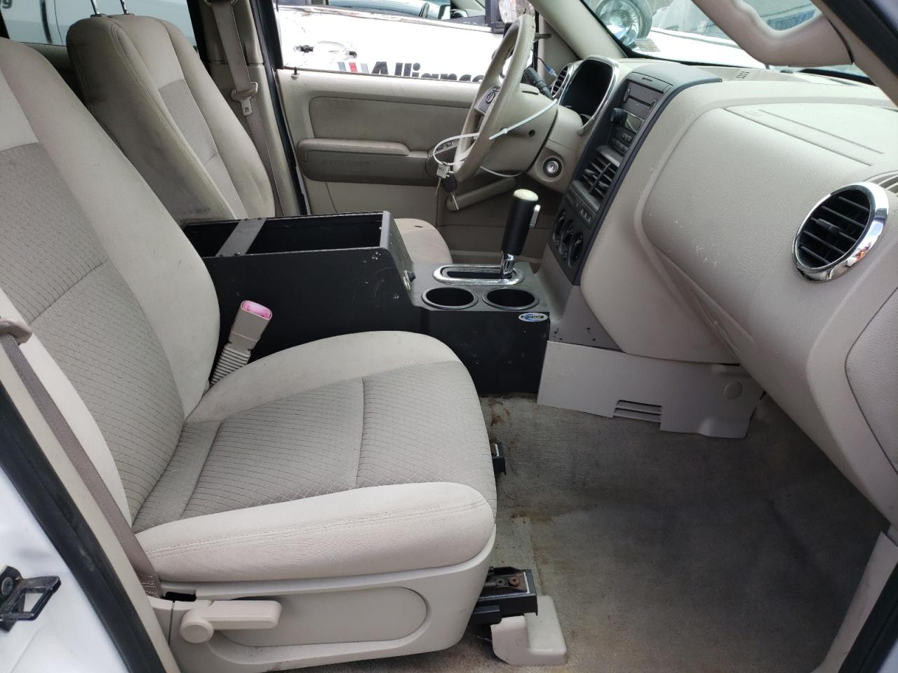 Photo 5 from auction – 2006 FORD EXPLORER X with VIN 1FMEU72E86UB27992