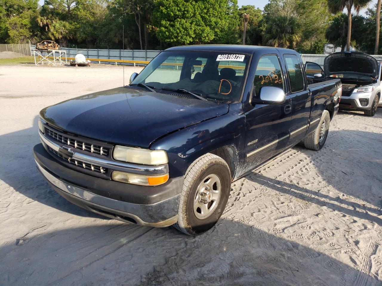 Photo 2 from auction – 2001 CHEVROLET SILVERADO with VIN 2GCEC19W411323838