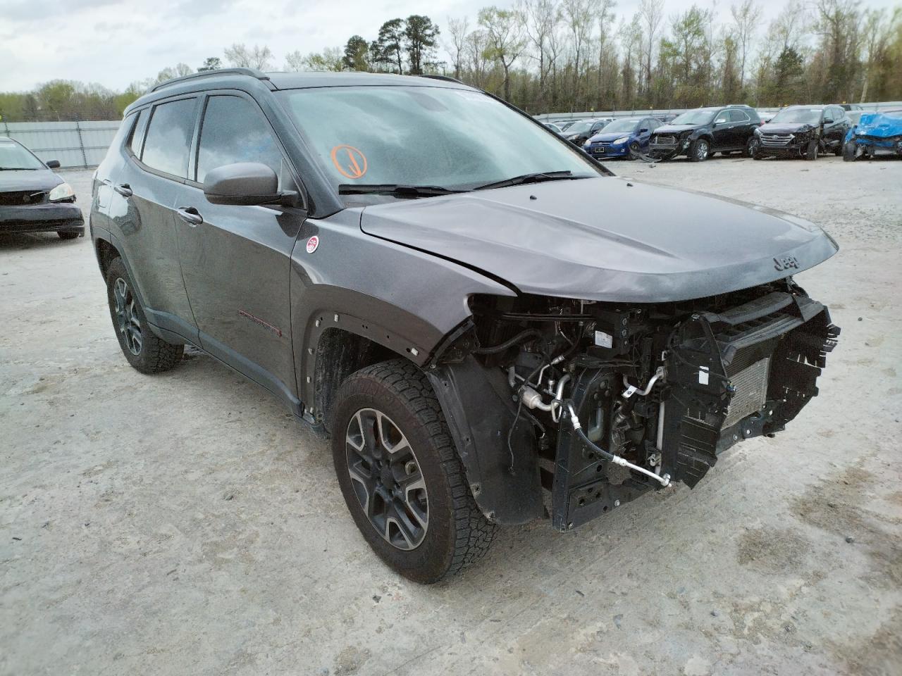 JEEP COMPASS TR 2019 with VIN 3C4NJDDB8KT748247 - Photo from auction