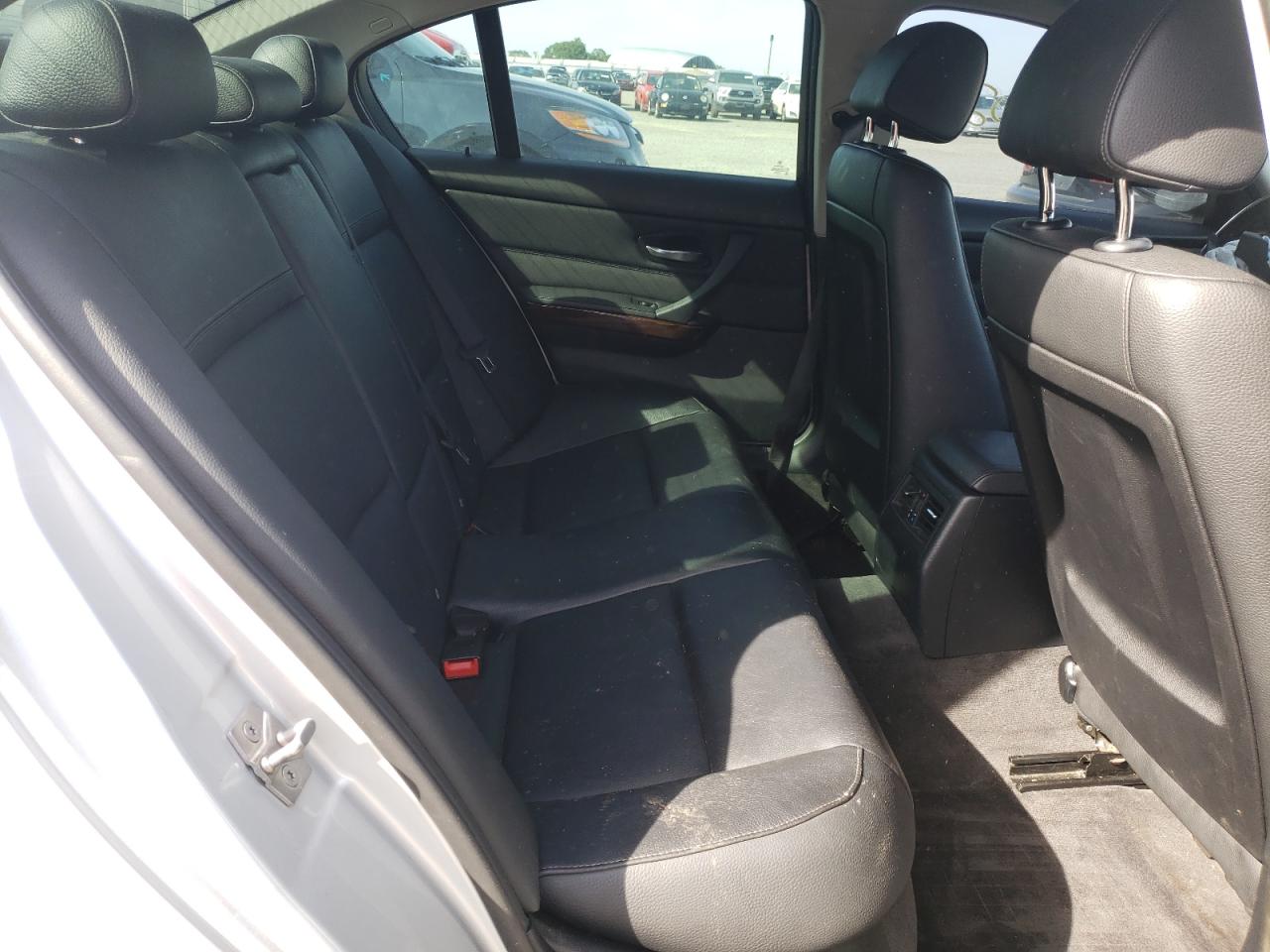 Photo 6 from auction – 2011 BMW 328 I SULE with VIN WBAPH5C58BA445706