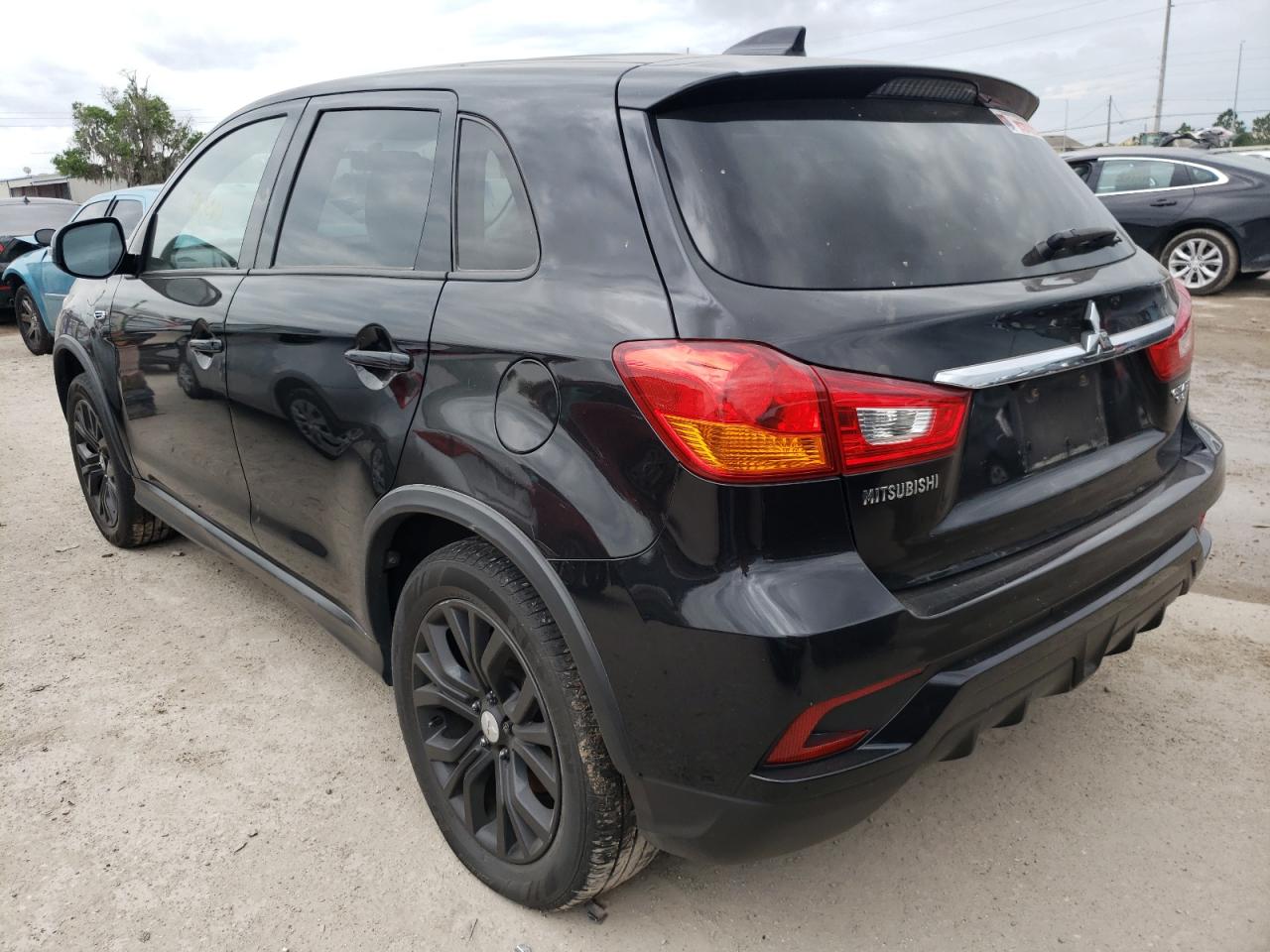 Photo 3 from auction – 2018 MITSUBISHI OUTLANDER with VIN JA4AP3AU7JU020009
