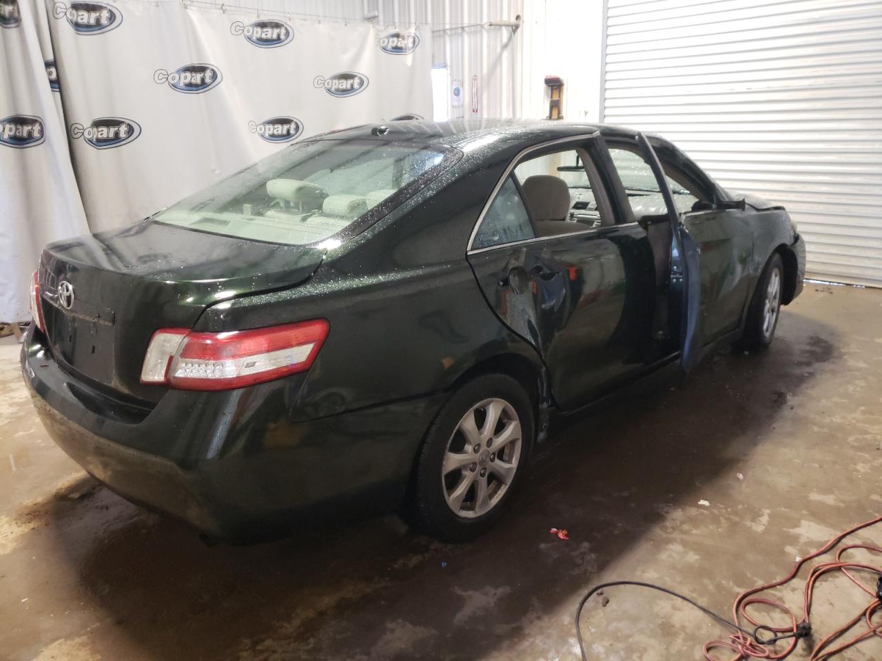 Photo 4 from auction – 2011 TOYOTA CAMRY BASE with VIN 4T1BF3EK8BU582889