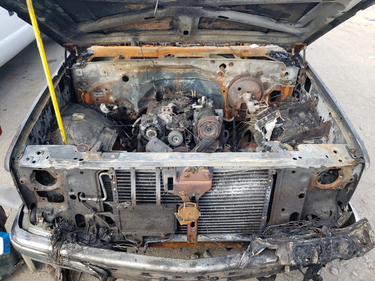 Photo 7 from auction – 1996 CHEVROLET SUBURBAN K with VIN 1GNFK16RXTJ424971