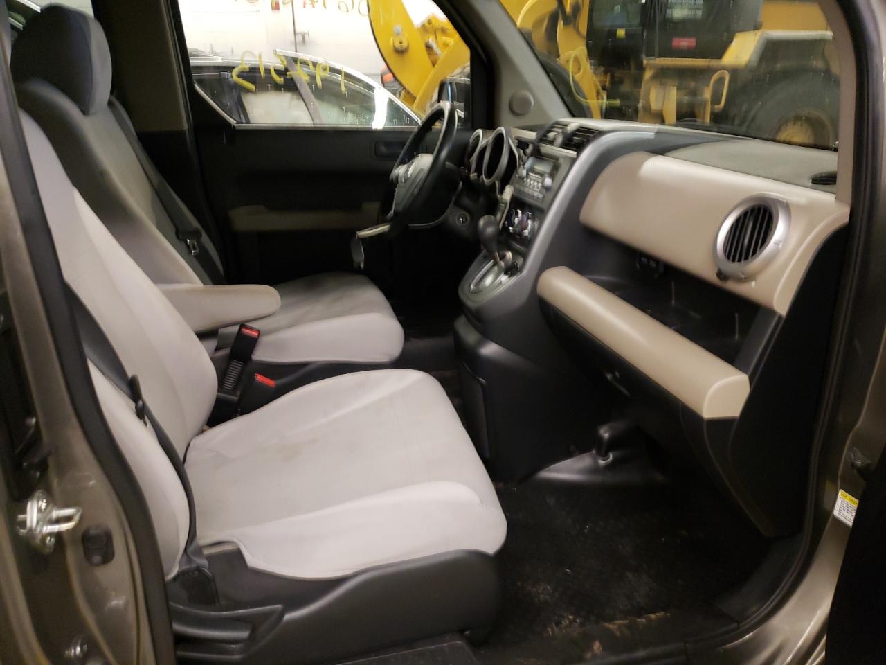 Photo 5 from auction – 2008 HONDA ELEMENT EX with VIN 5J6YH28738L008395