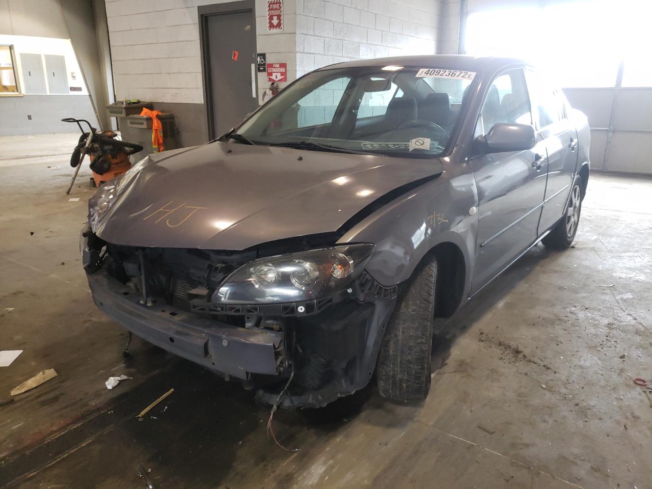 Photo 2 from auction – 2008 MAZDA 3 I with VIN JM1BK12F881162572