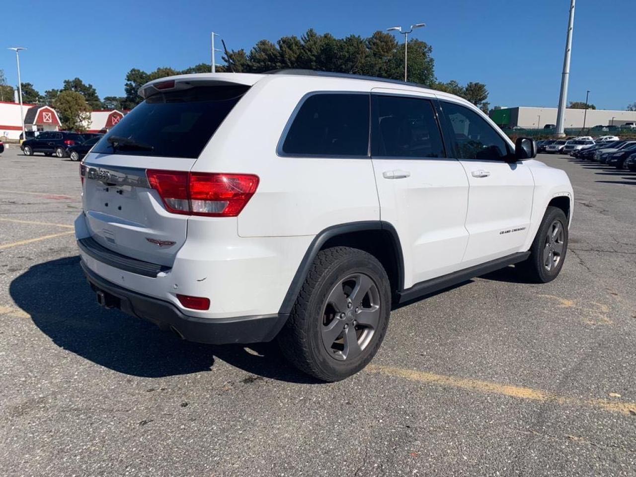 Photo 4 from auction – 2013 JEEP GRAND CHER with VIN 1C4RJFAT0DC600148