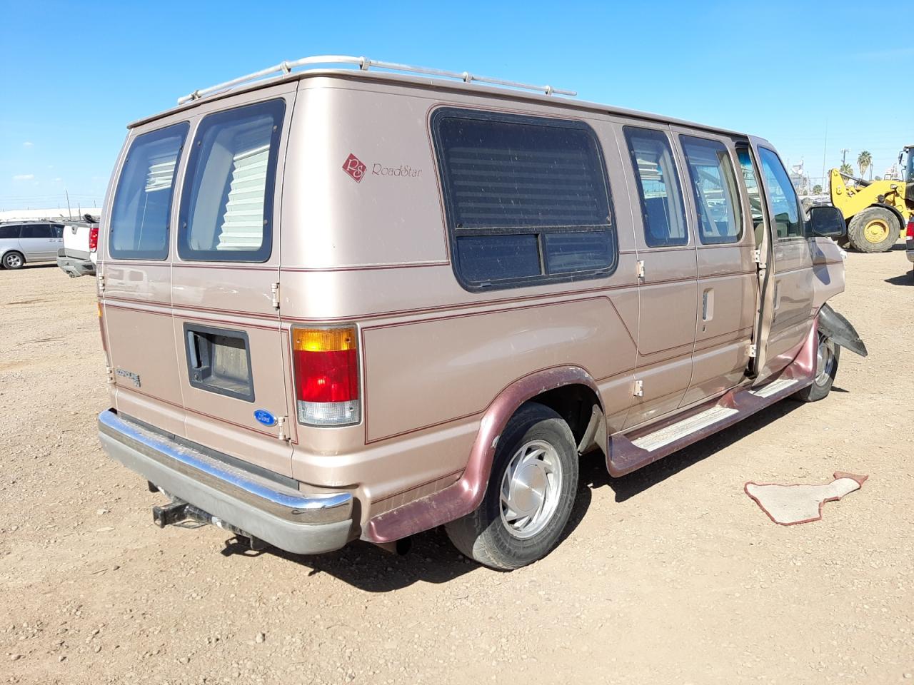 Photo 4 from auction – 1994 FORD ECONOLINE with VIN 1FDEE14H4RHB26739