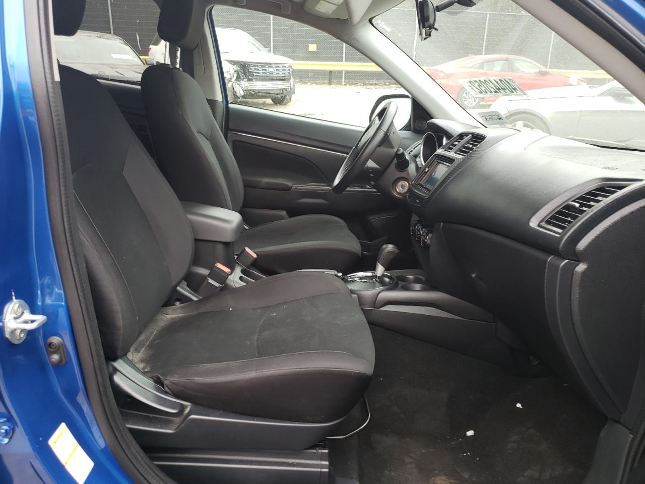 Zdjęcie 5 z aukcji – 2015 MITSUBISHI OUTLANDER z VIN 4A4AP3AU0FE052705