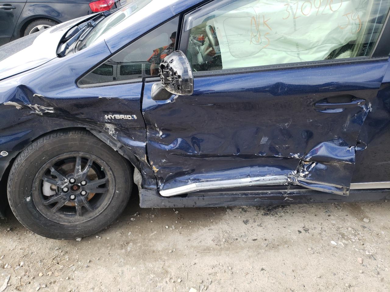 Photo 9 from auction – 2015 TOYOTA PRIUS with VIN JTDKN3DU2F1884440