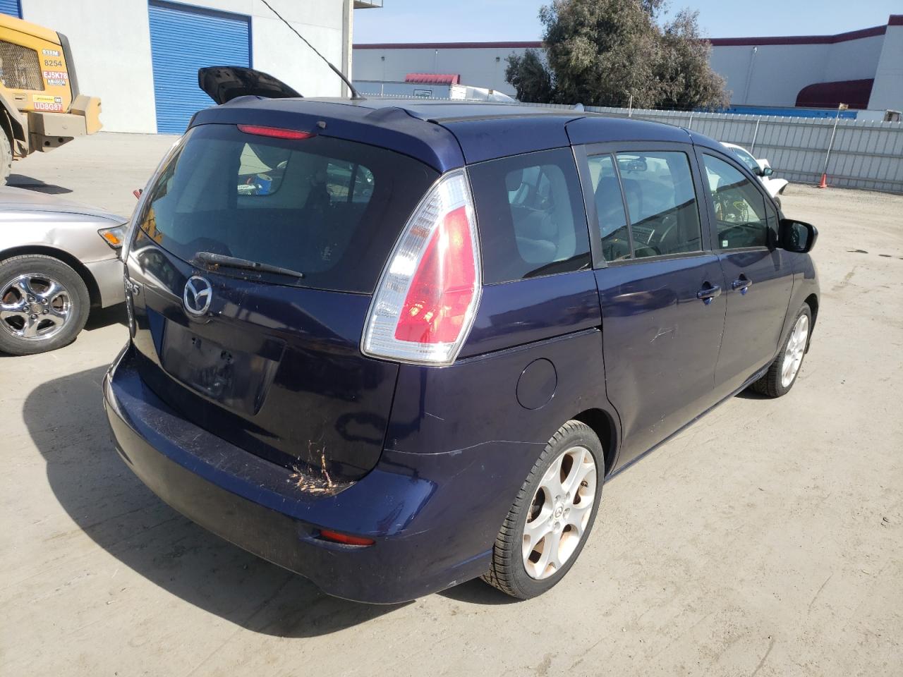 Photo 4 from auction – 2010 MAZDA 5 with VIN JM1CR2WLXA0387237