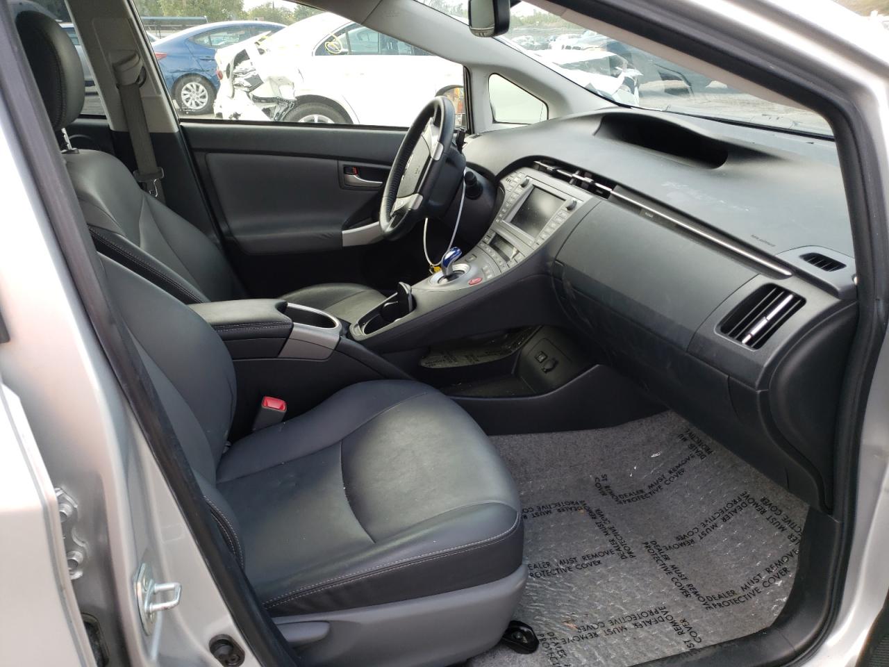 Photo 5 from auction – 2013 TOYOTA PRIUS with VIN JTDKN3DU8D5641771
