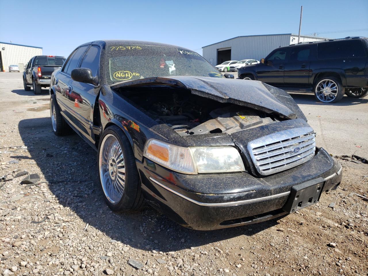 Photo 1 from auction – 2005 FORD CROWN VICT with VIN 2FAFP74W95X121797