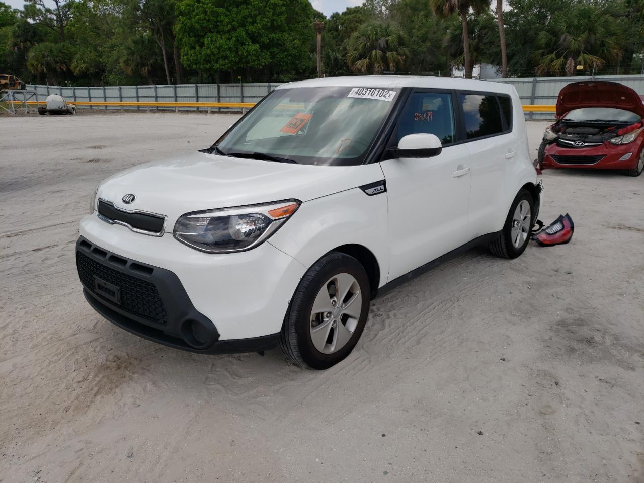 Photo 2 from auction – 2016 KIA SOUL with VIN KNDJN2A28G7362533