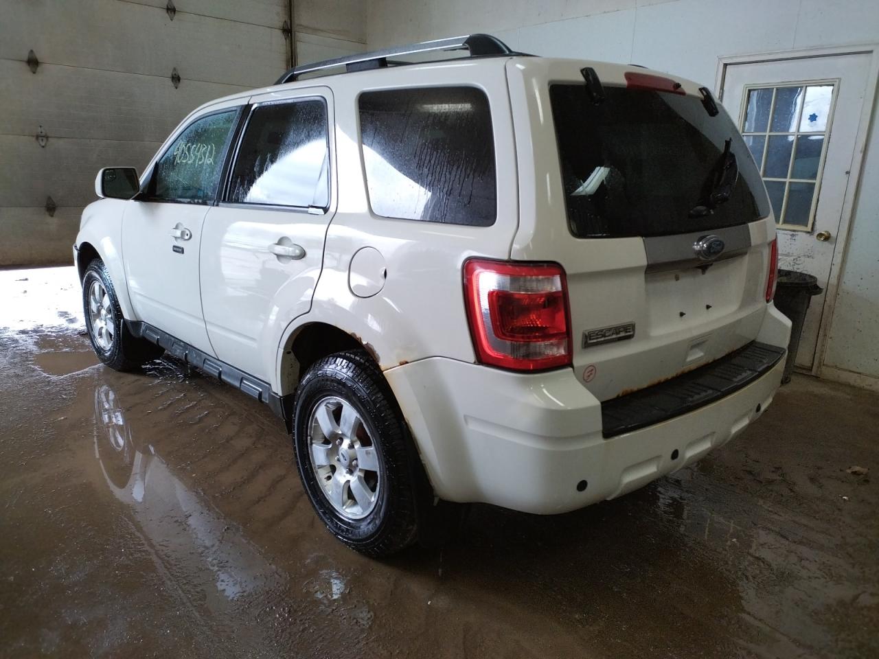 Photo 3 from auction – 2012 FORD ESCAPE LIM with VIN 1FMCU9E78CKC64972