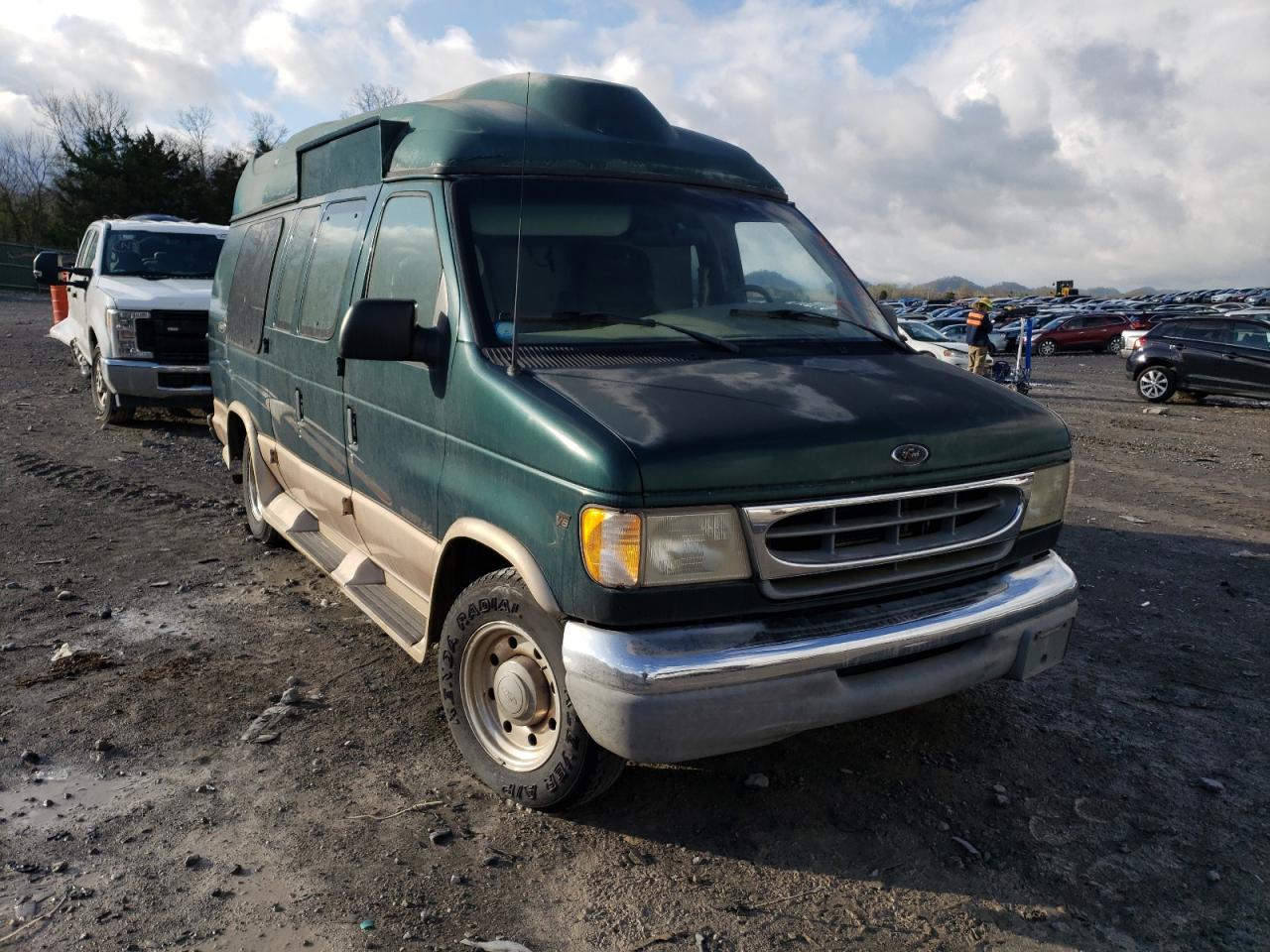 FORD ECONOLINE 2001 with VIN 1FDPS24L51HA74165 - Photo from auction