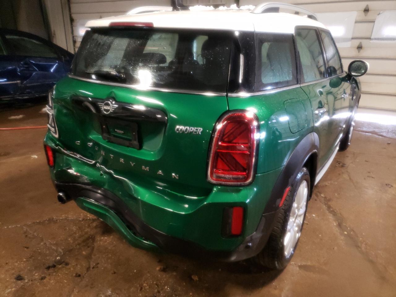 Photo 4 from auction – 2021 MINI COOPER COU with VIN WMZ43BR00M3M77586