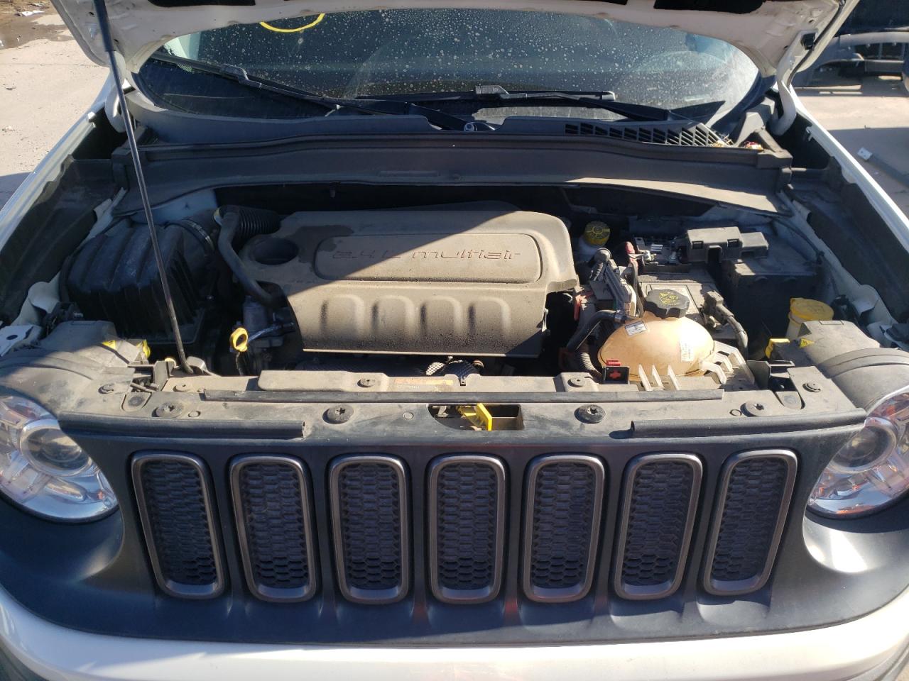 Photo 7 from auction – 2017 JEEP RENEGADE T with VIN ZACCJBCBXHPG60572