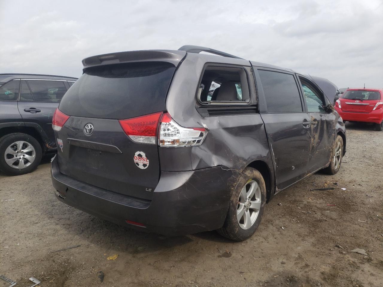 Photo 4 from auction – 2011 TOYOTA SIENNA LE with VIN 5TDKK3DC4BS160746
