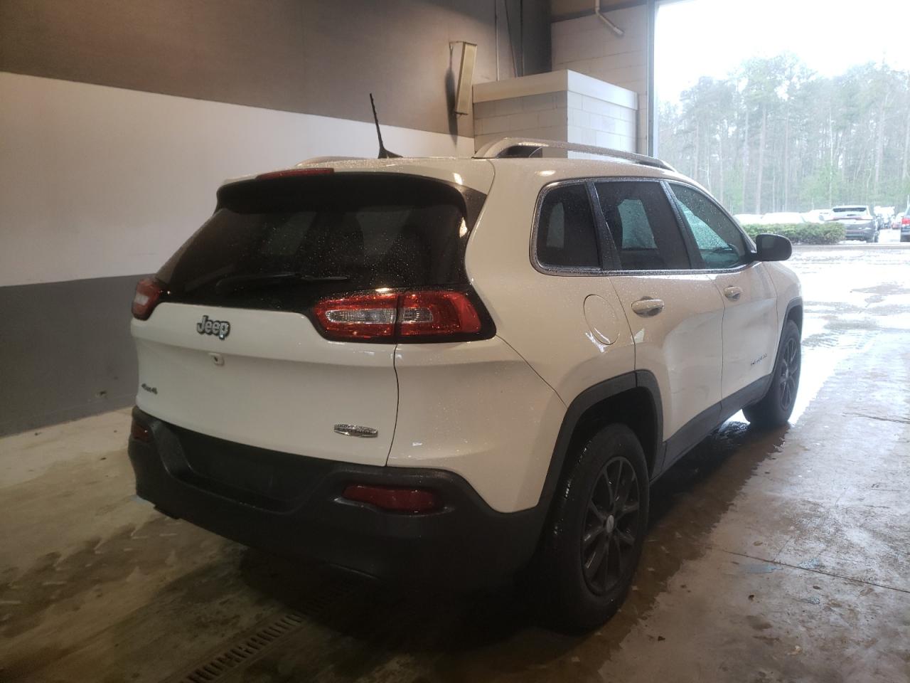 Photo 4 from auction – 2017 JEEP CHEROKEE L with VIN 1C4PJMCB6HW544902