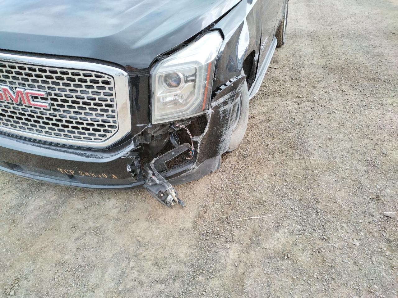 Photo 9 from auction – 2016 GMC YUKON XL C with VIN 1GKS1FKC7GR368086