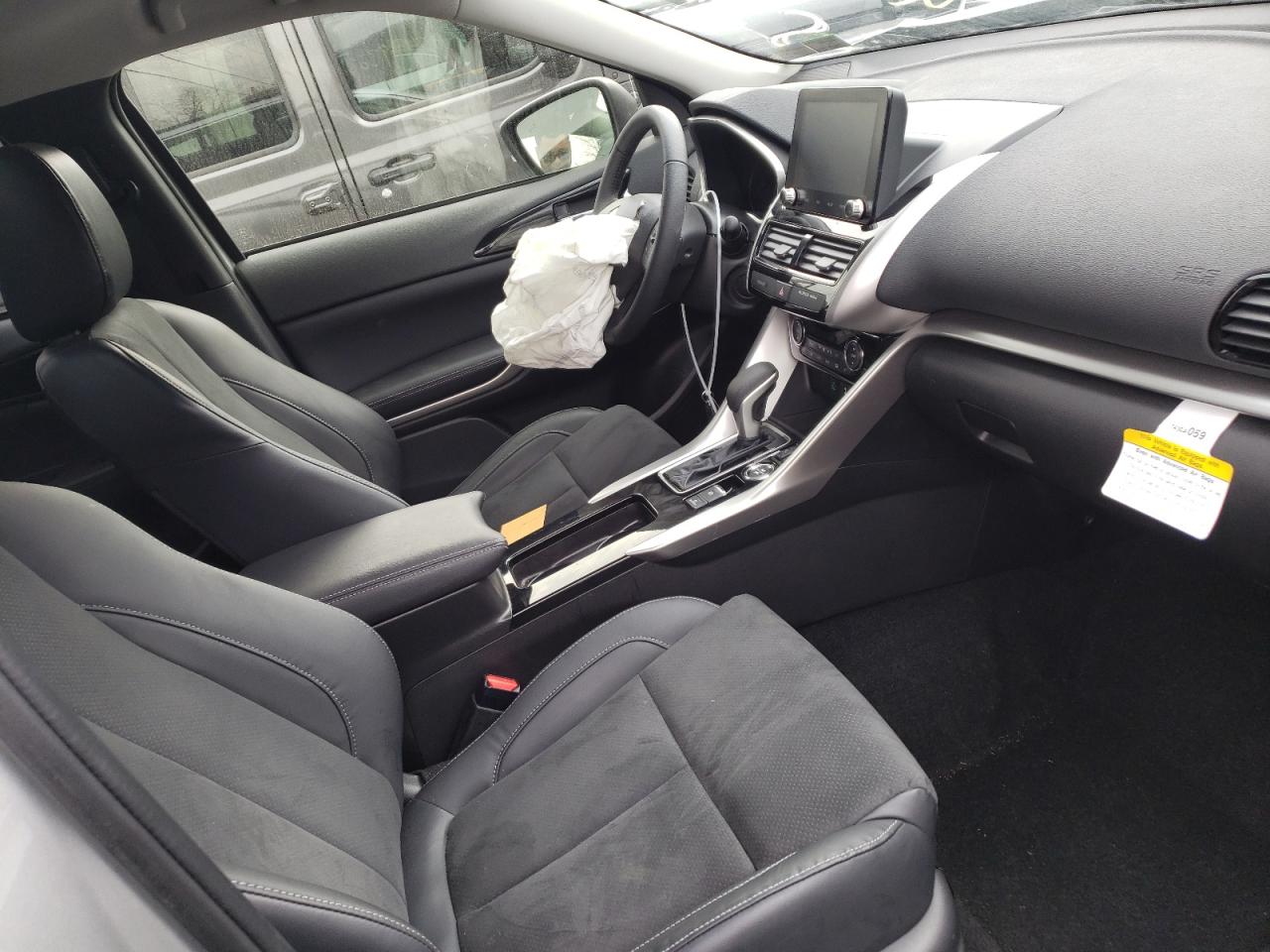 Photo 5 from auction – 2022 MITSUBISHI ECLIPSE CR with VIN JA4ATWAAXNZ000607